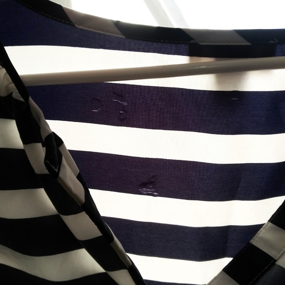 Loft navy striped v-neck blouse {minor flaws} - Picture 6 of 6